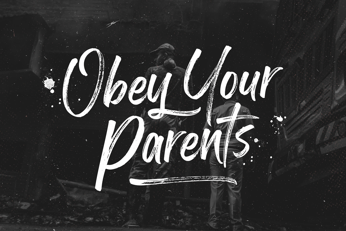 Rogthem Brush Font preview 8