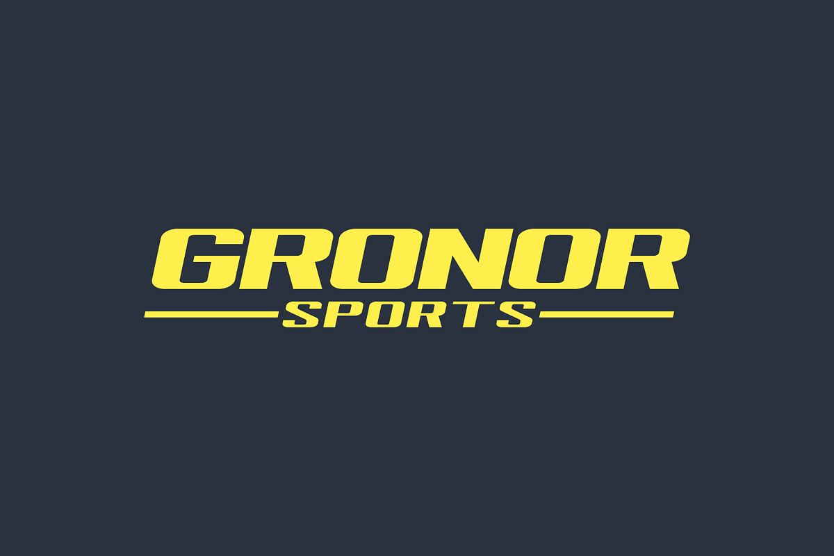 Croser - Modern Sport Typeface, a Font by Letterna (Photo 2 of 4)
