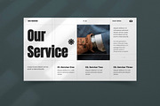 Hugos project Proposal - Keynote, a Design Template by Surotype (Thumbnail 3 of 9)