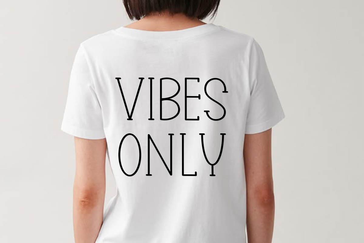 Simple Heart, a Sans Serif Font by InermediaSTUDIO (Photo 2 of 7)