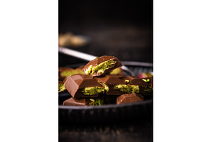 Dubai chocolate with kadayif, a Food & Drink Photo by Yulia Furman