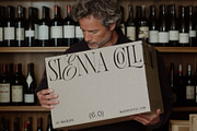 Sienna 06 : Merchant Hold Box Mockup, a Packaging Mockup by Made by Attic (Thumbnail 1 of 2)