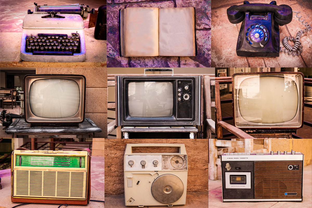 15 Retro Vintage Objects Bundle, a Technology Photo by Daria Volyanskaya (Photo 5 of 5)