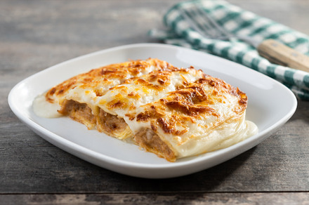 Baked Cannelloni with Cheese and Béchamel Sauce