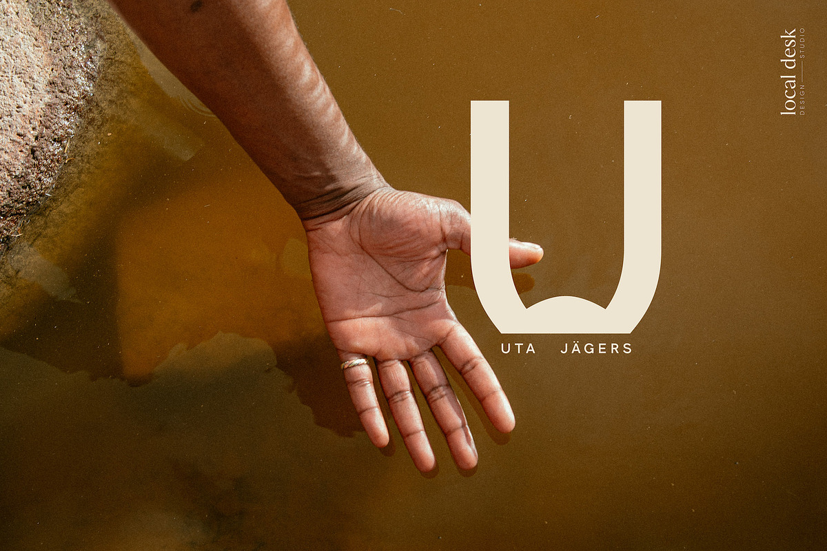 Candio – Cool Sans w. Unique Glyphs, a Sans Serif Font by Local Desk Designstudio (Photo 5 of 9)