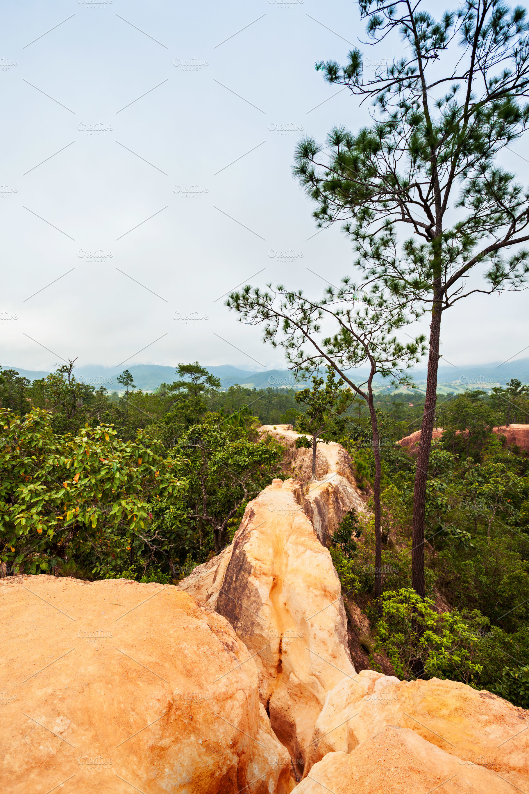 Canyon in Pai, a Photo by saiko3p
