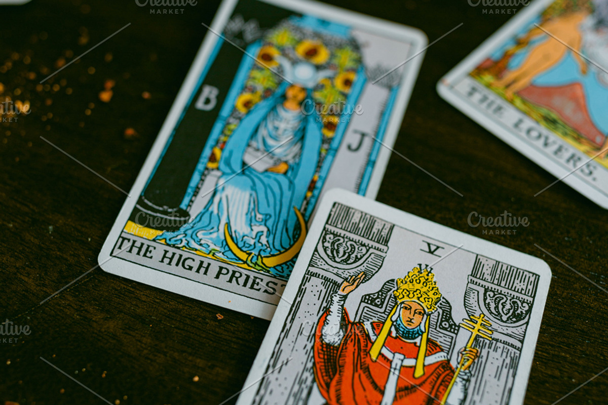 Queens & Lovers Tarot Photo Stock, a Food & Drink Photo by House of Divine Style (Photo 5 of 13)