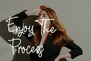 Saytonic Candel Signature Script, a Script Font by Maulana Creative (Thumbnail 2 of 7)