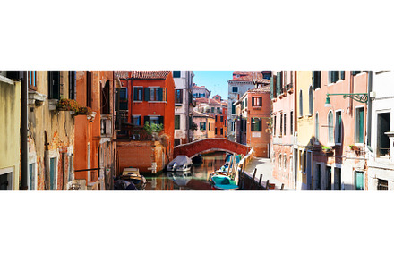 traitional Venice house, Italy, an Architecture Photo by Neirfy
