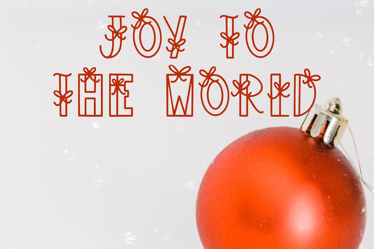 Under The Tree, Christmas Font preview 5