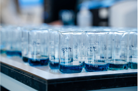 Laboratory for analysis of flasks