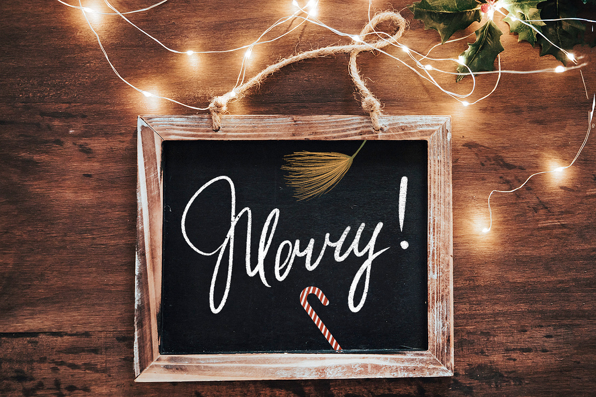 Holly Jolly Collection #1, an Illustration by Elisa Ursa (Photo 8 of 9)