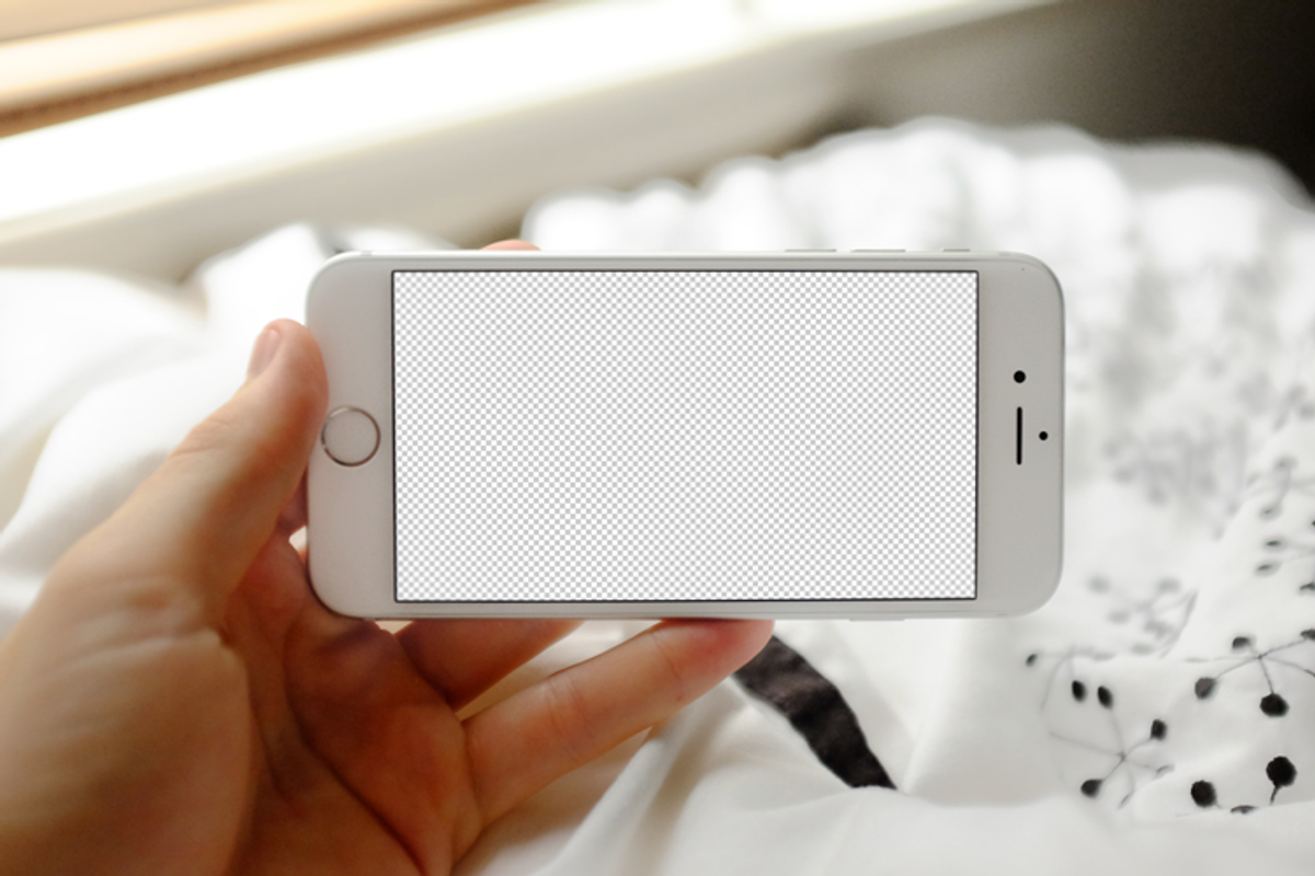 4 iPhone 6 Mockups, an iPhone Mockup by Homescreen Pro (Photo 3 of 5)