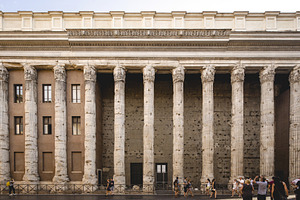 Piazza di Pietra — Rome Photography