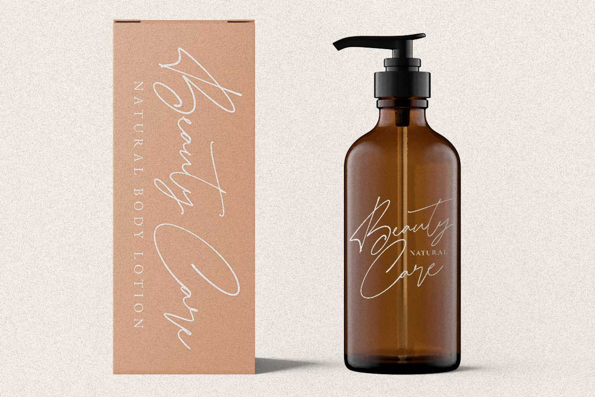 Cassavania - Signature with Ligature, a Script Font by Dirtytemp Studio (Photo 6 of 17)