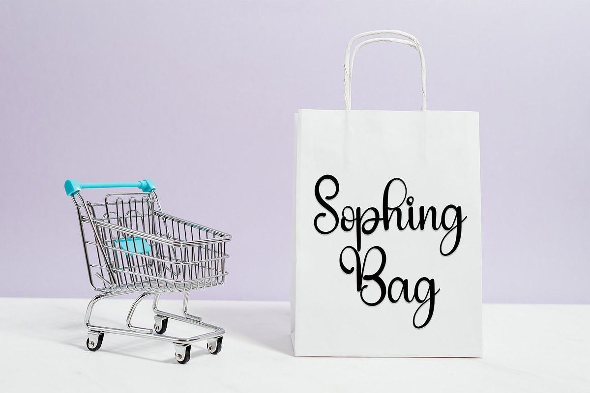 Creative, a Script Font by InermediaSTUDIO (Photo 3 of 7)