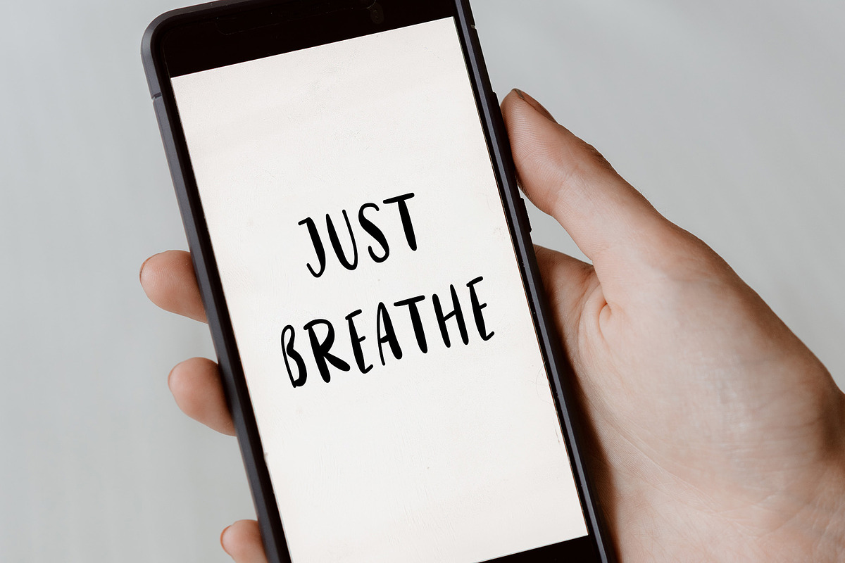 Deli Cream Handwritten Font, a Handwritten Font by Tera Asset Garage (Photo 6 of 6)