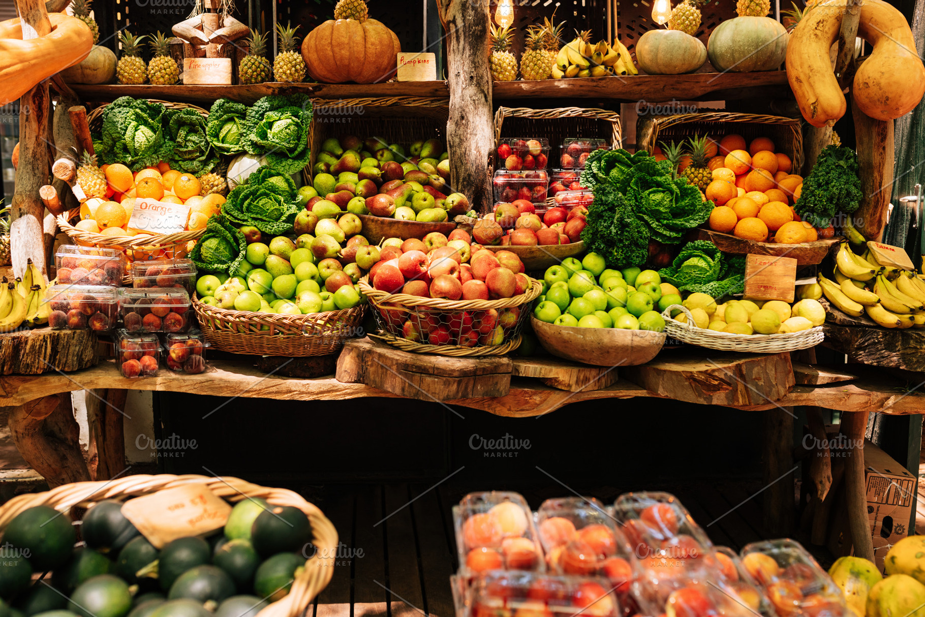 Outdoor farmers market with food, a Food & Drink Photo by Artem Varnitsin