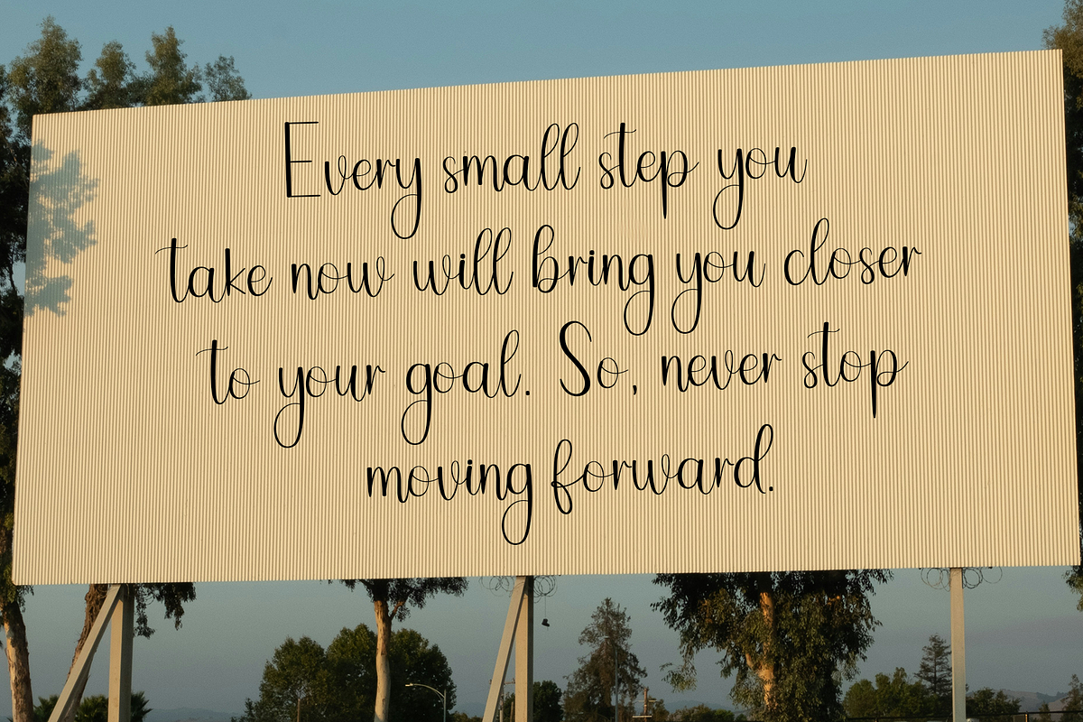 Rose, a Handwritten Font by InermediaSTUDIO (Photo 5 of 8)