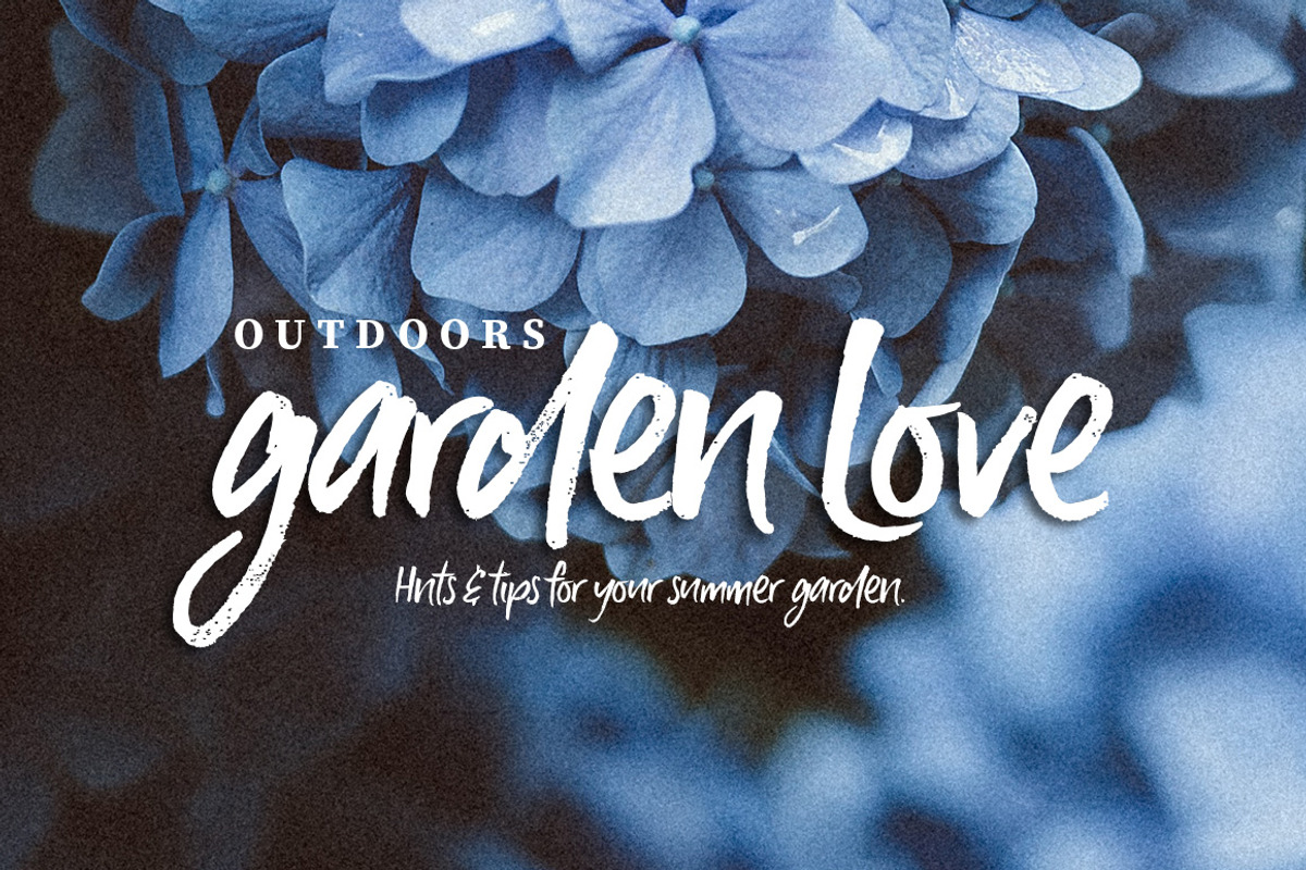 Blue Liquid Marker Font, a Font by Creativeqube Design (Photo 9 of 13)
