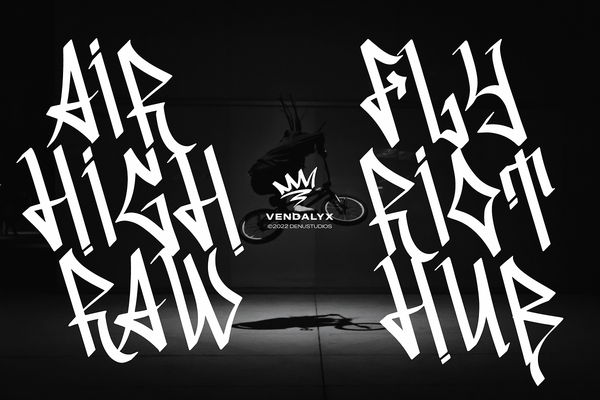 Vendalyx | Graffiti Font, a Handwritten Font by Denustudios (Photo 5 of 12)