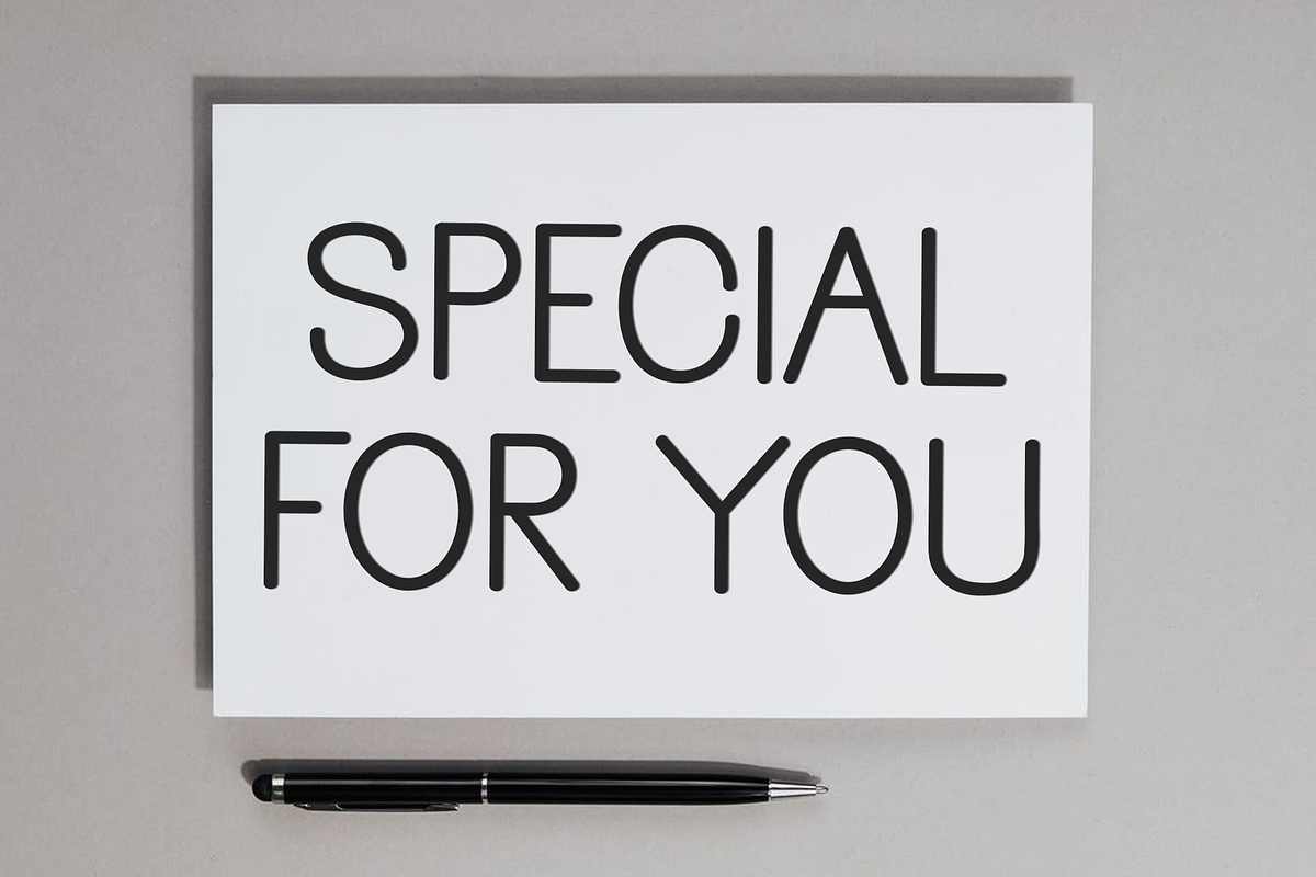 Awesome Teacher, a Sans Serif Font by FreshTypeINK (Photo 2 of 8)