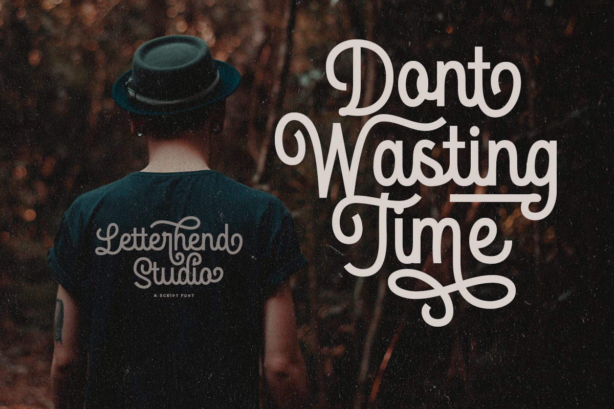 The Rouged - Display Script Font preview 2