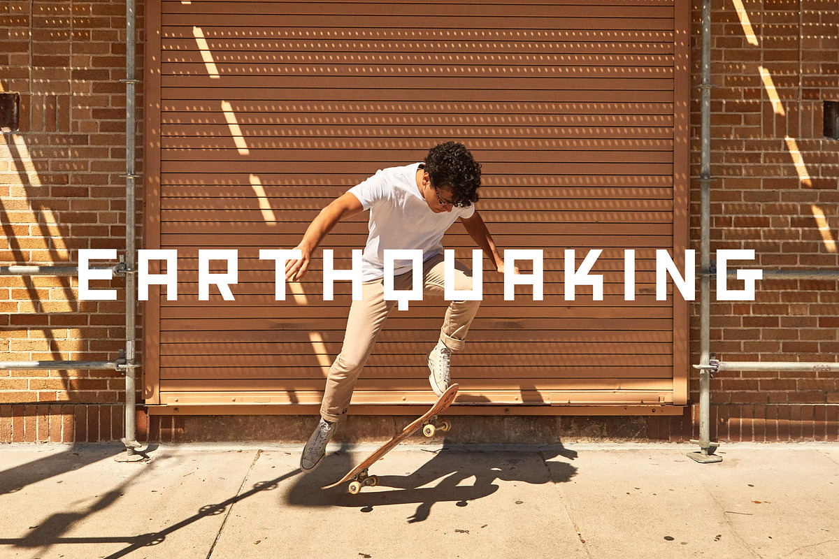 Jackknife - Edgy Display Font preview 5