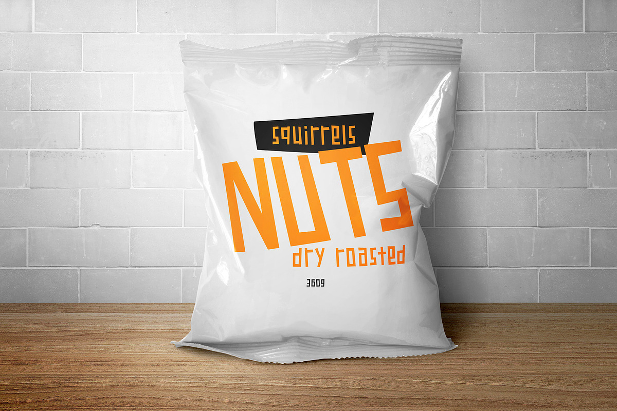 SQUIRE square & quirky font preview 4