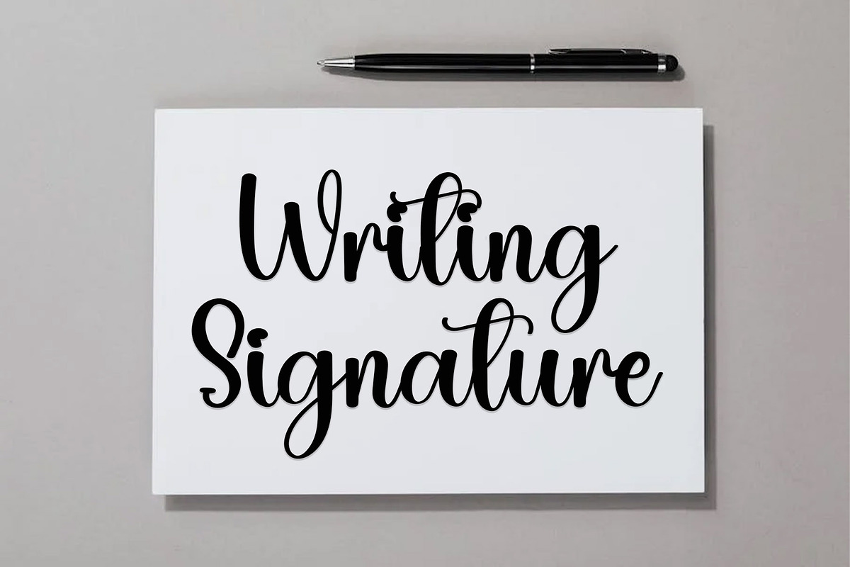 Abstract, a Handwritten Font by InermediaSTUDIO (Photo 1 of 7)