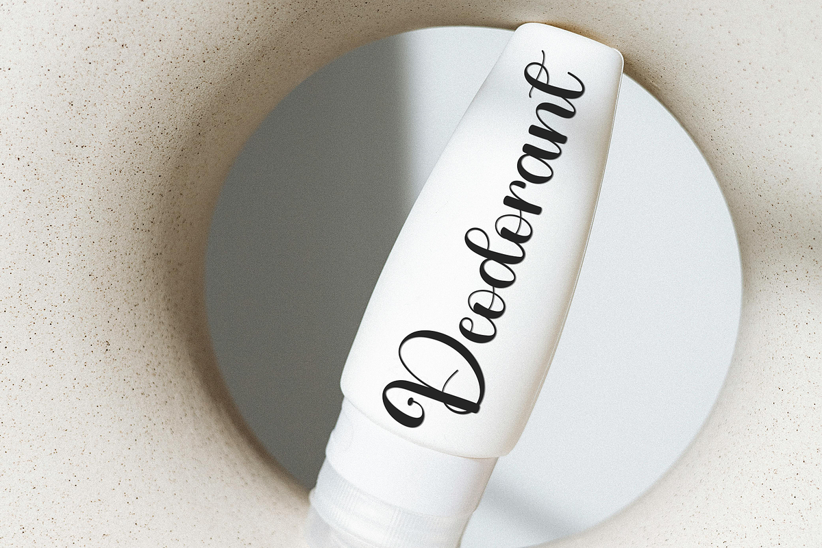 Valentine Vacation, a Font by FreshTypeINK (Photo 4 of 8)