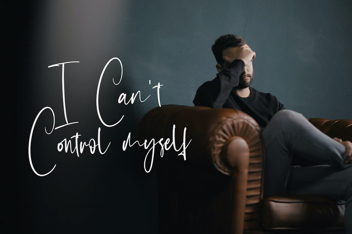 Gareth Bayu - Handwritten Font, a Script Font by StringLabs (Photo 2 of 10)