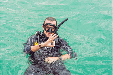 Divers on the surface of water ready, a Nature Photo by Elizaveta Galitskaya