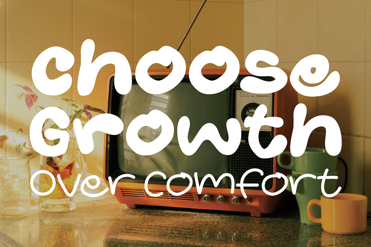 LT Lumio - Handwritten Font, a Handwritten Font by Lettermine (Photo 6 of 10)