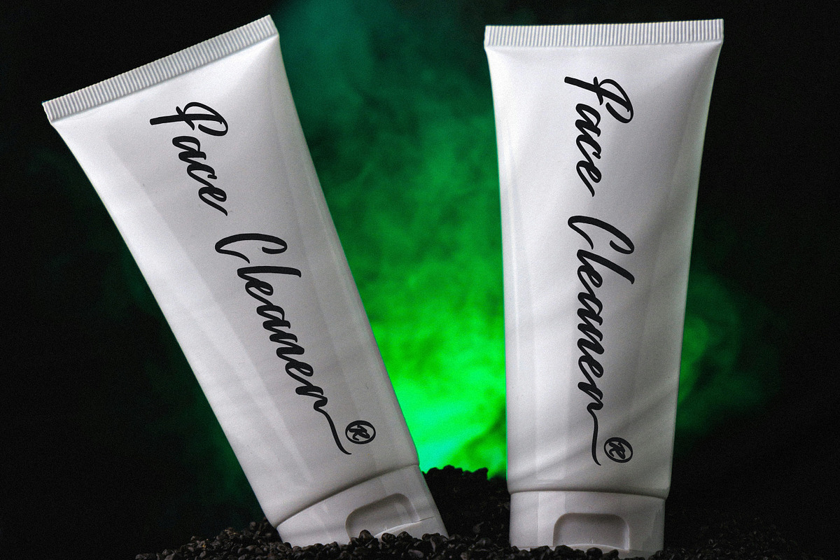 Balleence, a Script Font by Goresan Studio (Photo 4 of 15)