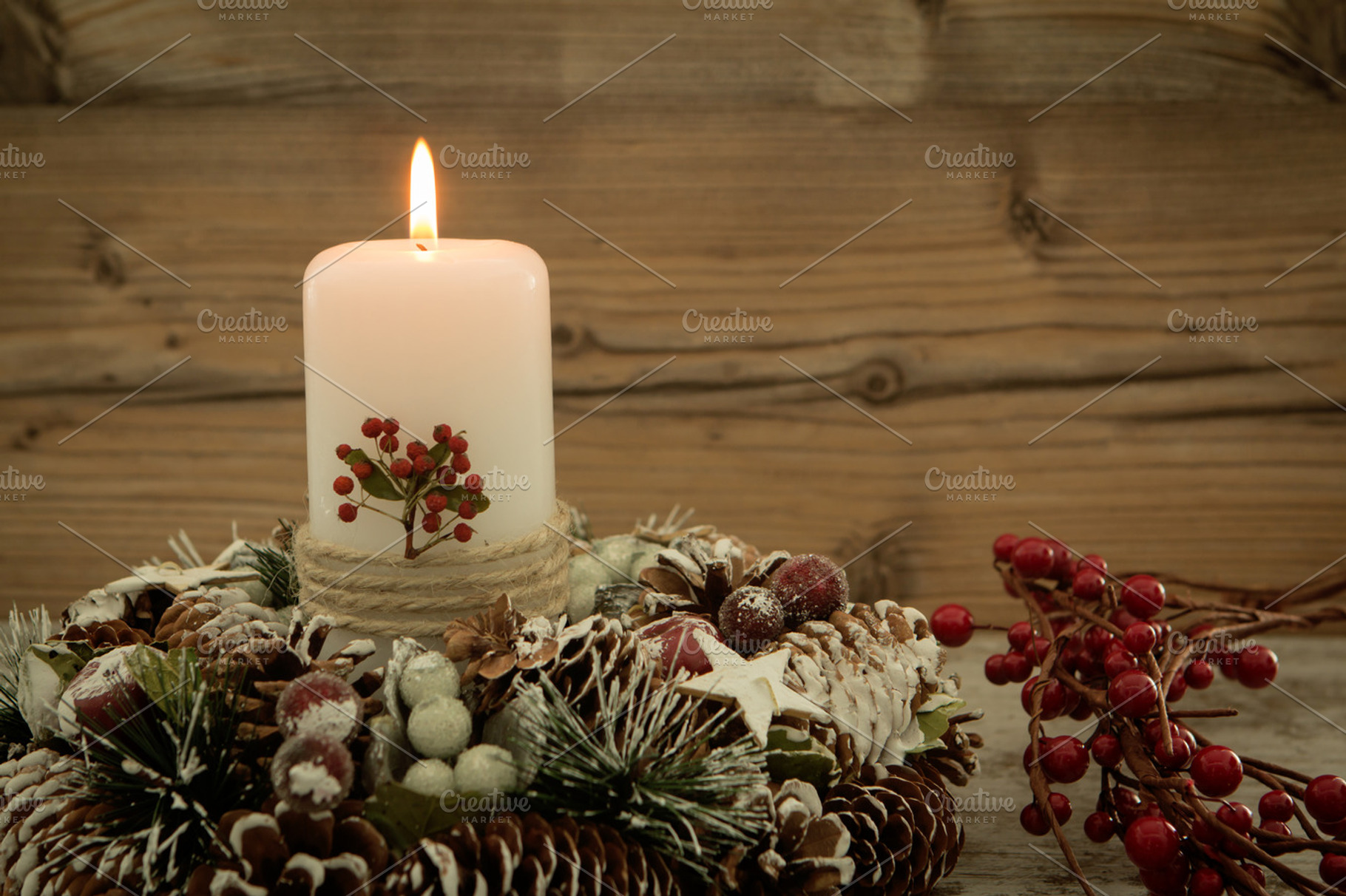 Candles for christmas containing wreath, red, and holiday, a Holiday Photo by José Manuel Gelpi