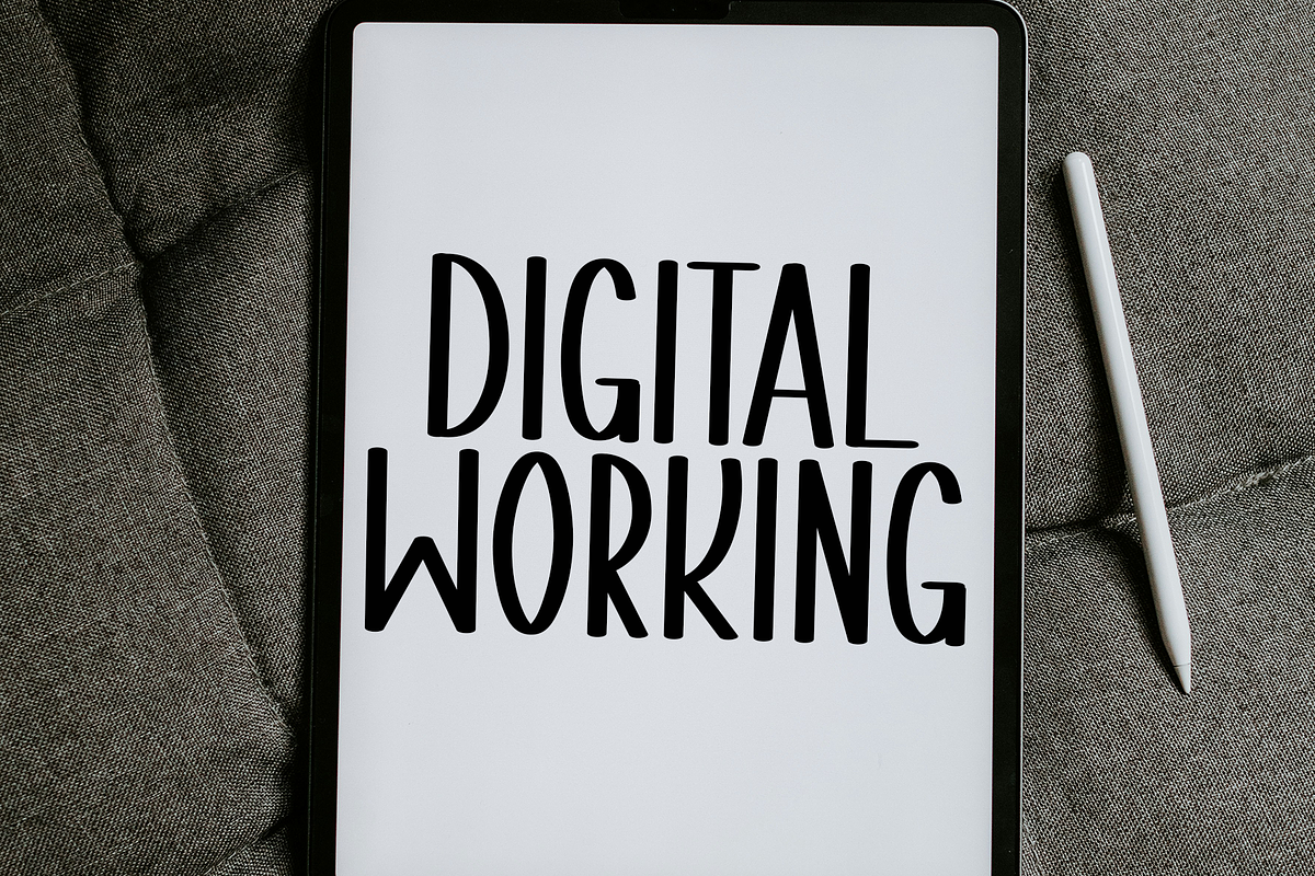 Overthinking, a Script Font by InermediaSTUDIO (Photo 5 of 8)