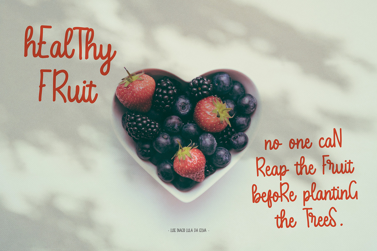 Sellyro, a Script Font by Indotitas (Photo 2 of 6)