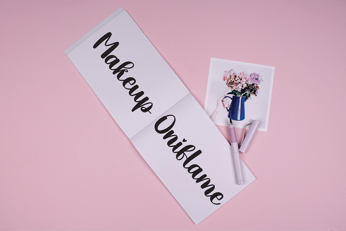 Handcraft | Script Font, a Script Font by Scratchones (Photo 4 of 8)