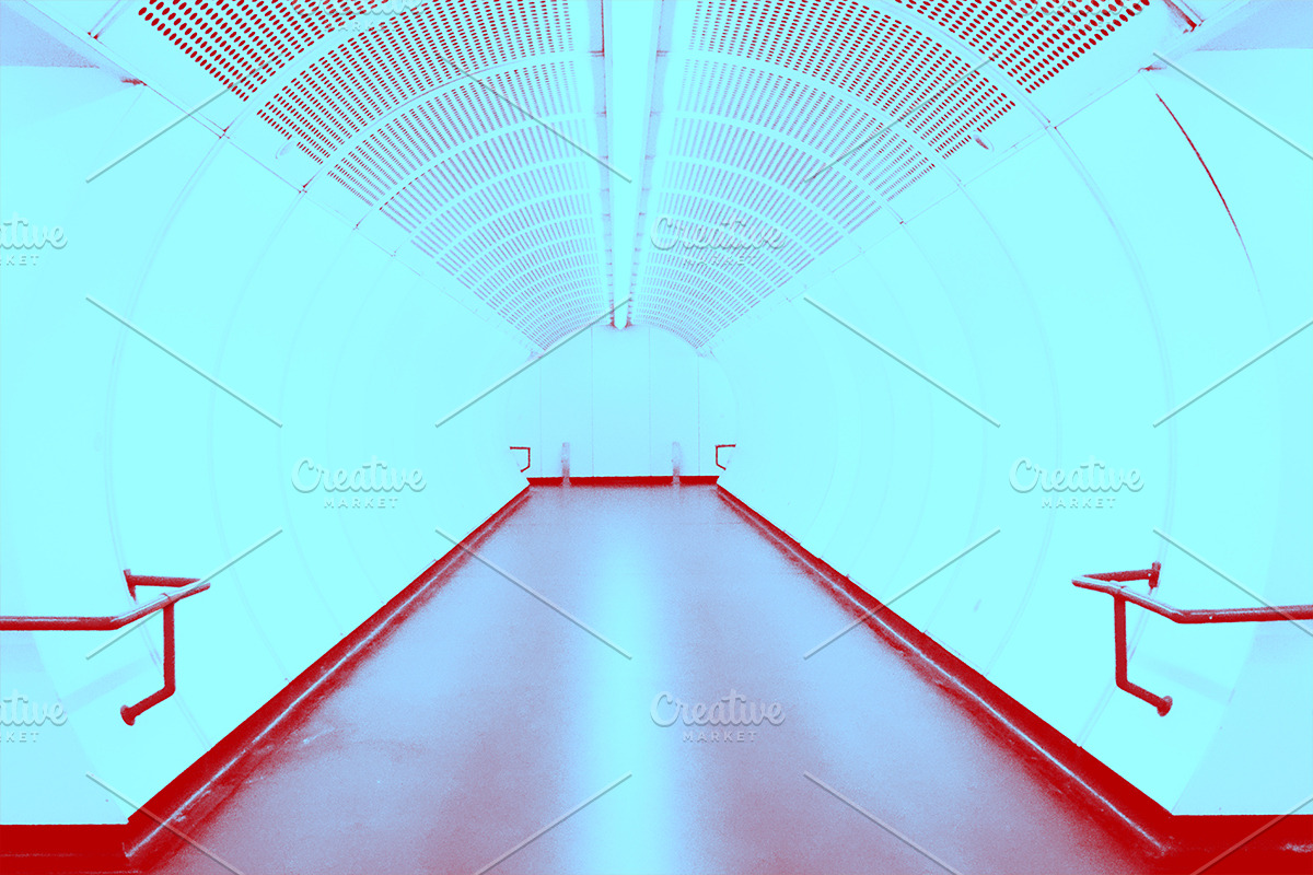 Duotone effect - Photoshop effect, a Layer Style Add-On by Makestudio (Photo 2 of 7)