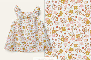 Melody Blooming Seamless Pattern