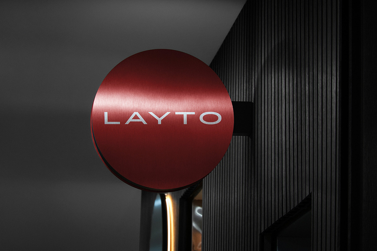 Logo Mockup Luminous Metal Signage, a Product Mockup by Asylab (Photo 3 of 5)