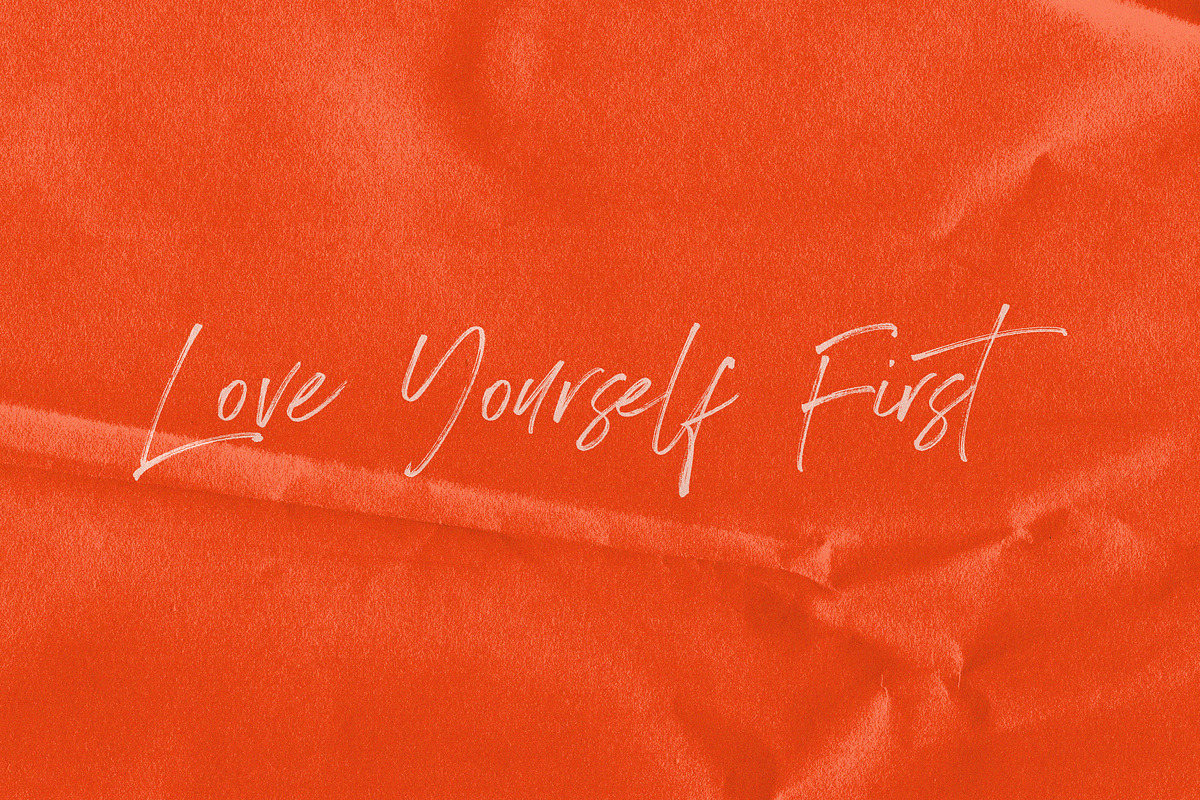 Drama | Script Font preview 8