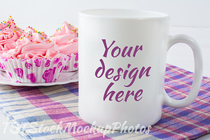 Mug mockup with checkered napkin