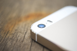 iPhone Camera – Old, rusty, wood