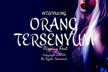 Orang Tersenyum Script Playful Font
