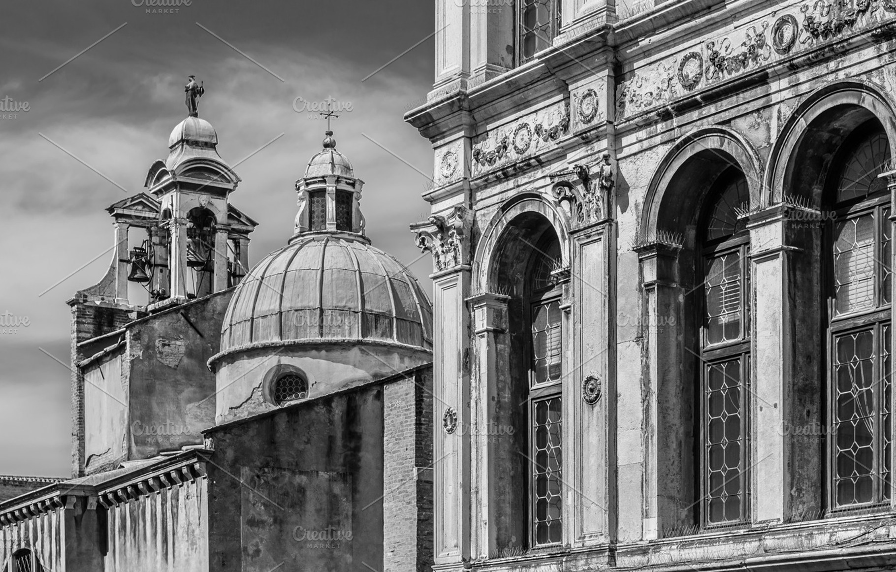 Palazzo dei Camerlenghi and campanile of San Giacomo di Rialto, an Architecture Photo by Yury Dmitrienko