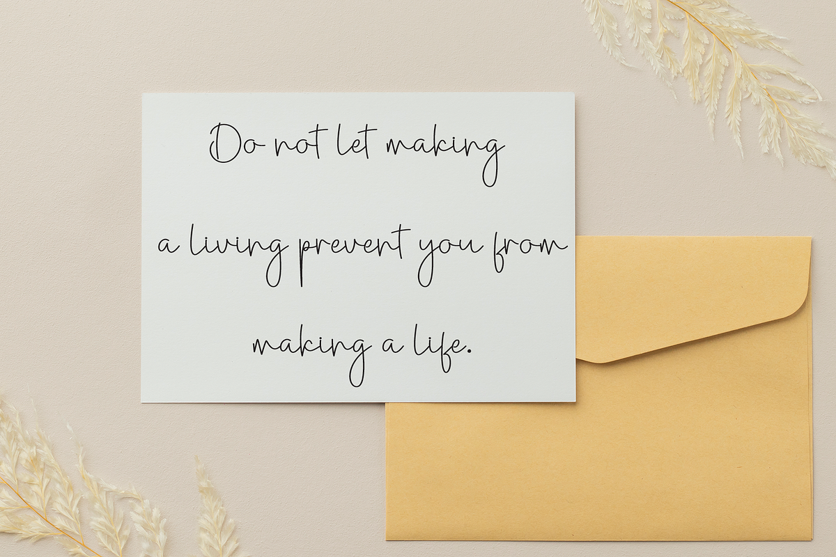 Samanta Signatur | Script Font, a Handwritten Font by Scratchones (Photo 5 of 8)