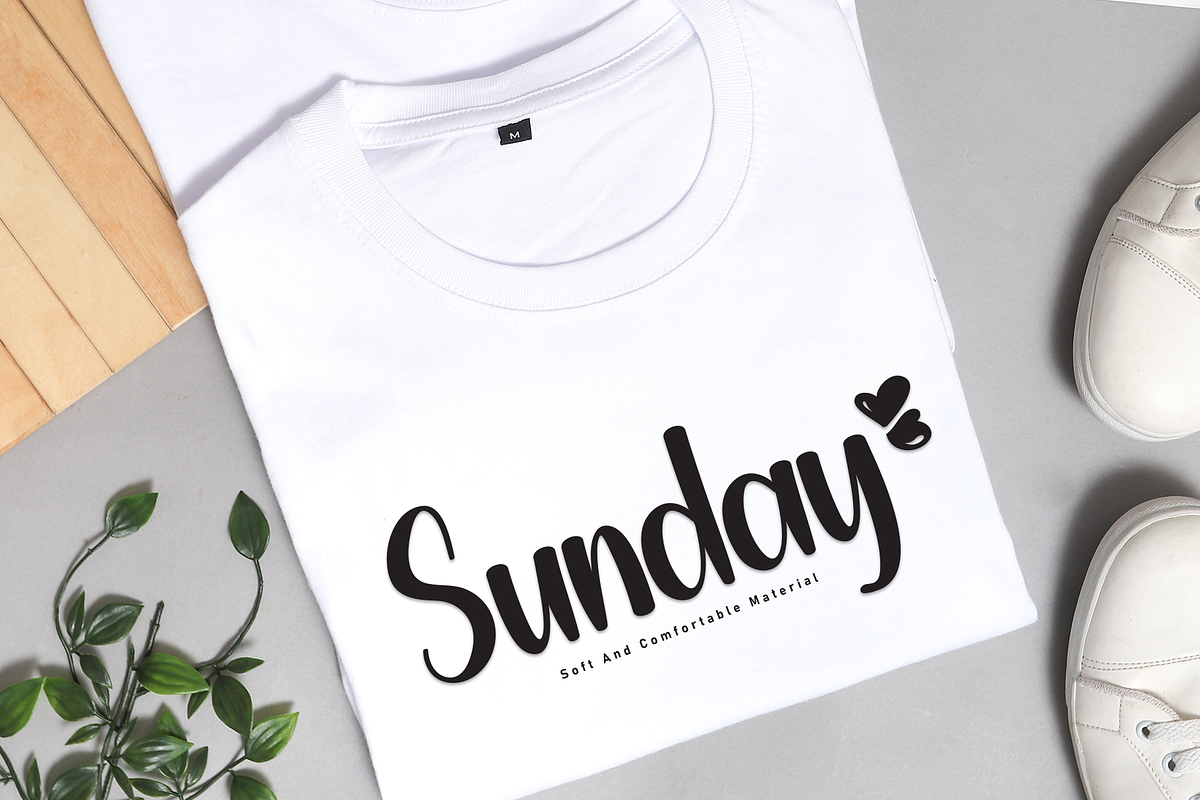 Monday Booklove | Script Font, a Handwritten Font by Scratchones (Photo 3 of 9)