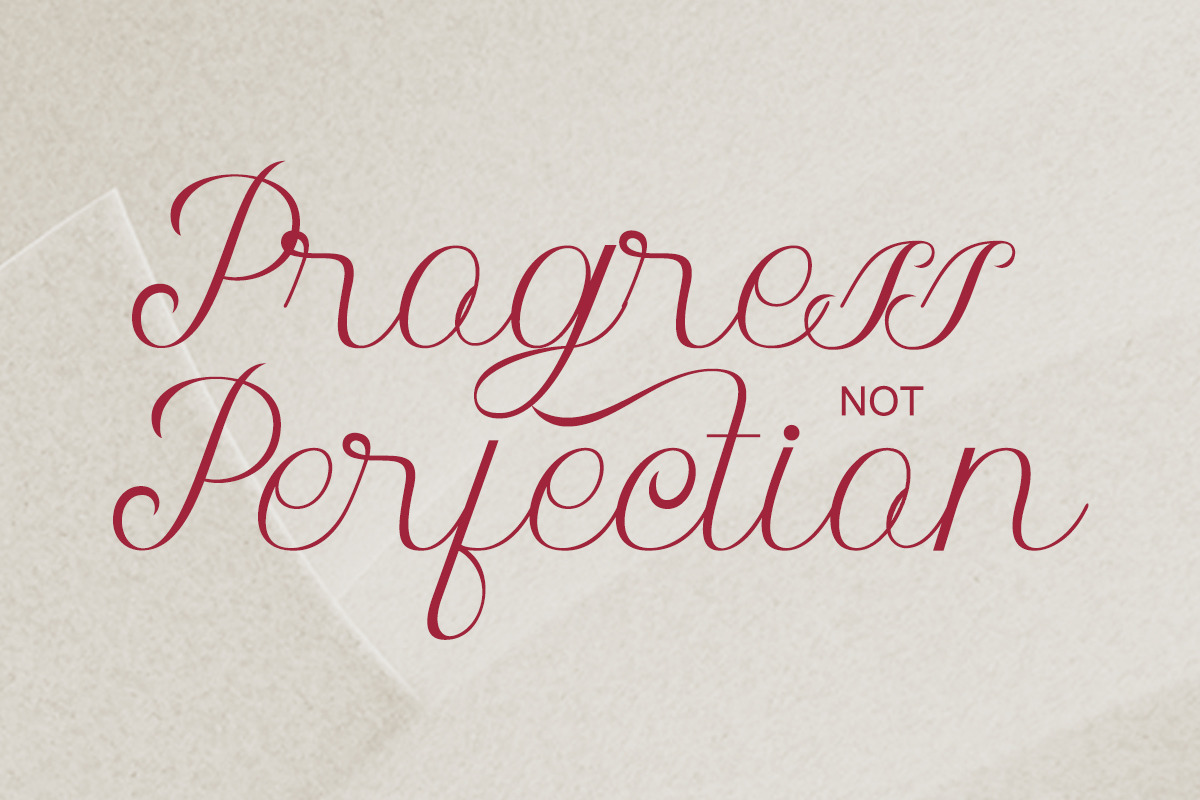 Hello Marie - Modern Calligraphy, a Script Font by Qweera Studio (Photo 5 of 12)